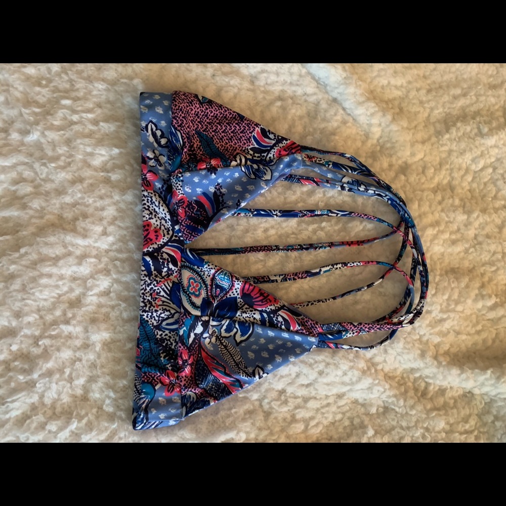 Kulani Kinis bikini top